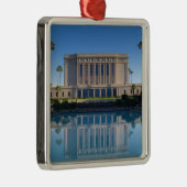 Mesa-tempel die in een blauw zwembad reflecteert metalen ornament (Rechts)