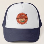 Mesa Verde National Park Retro Compass Embleem Trucker Pet<br><div class="desc">Mesa Verde vectorkunstwerk ontwerp. Het park staat bekend om zijn goed bewaarde Ancestral Puebloan-cliff-woningen,  met name het grote Cliff Palace.</div>