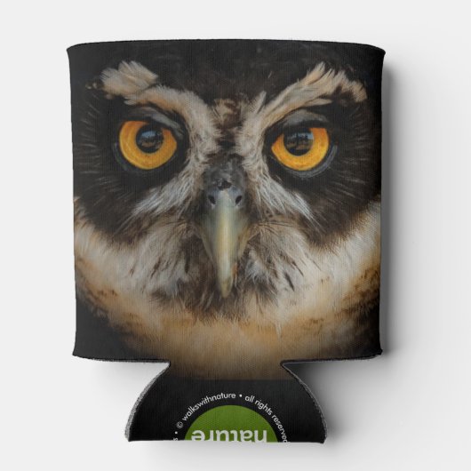 Mesmerizing Golden Eyes of a Spectacled Owl Blikjeskoeler (Achterkant)