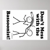 Mess niet met de bassonist poster (Voorkant)