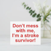 Mess niet met mij, ik ben een overlevende van de b briefkaart (Staand voorkant)