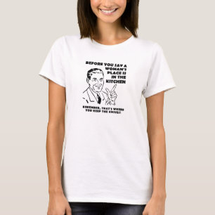Messen in de keuken houden Funny T-shirt