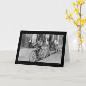 Messenger Boy and Bicycle 1911 Kaart (Gele Bloem)