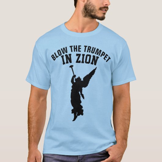 Messianische joodse Shirten BLOEDEN DE TRUMPET IN  T-shirt (Voorkant)