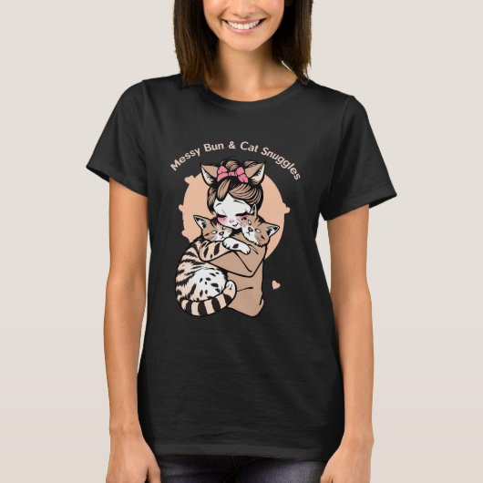 Messy Bun & Cat Snuggles – Schattige Cat Mom T-shi T-shirt (Voorkant)
