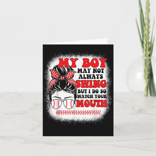 Messy Bun Softball Mom My Boy May Not Always Swing Kaart (Voorkant)