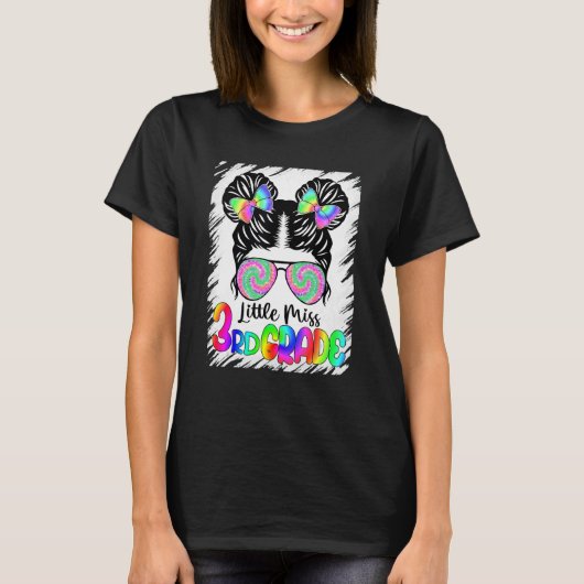 Messy Dubbel Bun Kleine Miss Derde Graad Terug T-shirt (Voorkant)
