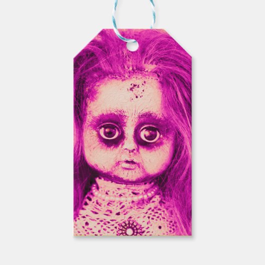 Messy Hair Creepy Doll Head in het roze Cadeaulabel (Voorkant)