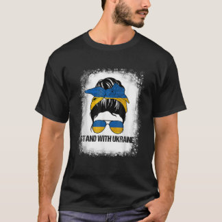Messy Hair Woman Bun stand met Oekraïne Free Ukrai T-shirt