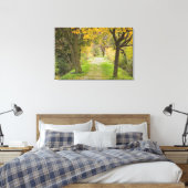 Met bomen omzoomd pad in de herfst canvas afdruk (Insitu (Slaapkamer))