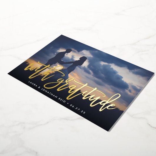 Met dankbaarheid | Gold Foil Weddenschap Hartelijk Folie Uitnodiging (Gedraaid)