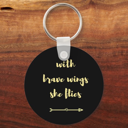 Met dappere vleugels vliegt ze sleutelhanger (Voorkant)