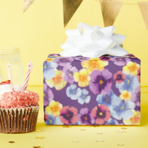 Met de hand geïllustreerd viooltje patroon elegant cadeaupapier