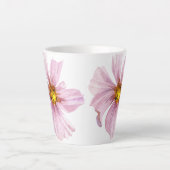 Met de hand geïllustreerde roze bloem latte mok (Voorkant)