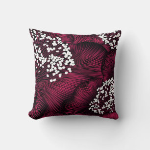 Met de hand getekend bloempatroon met camelia bloe kussen