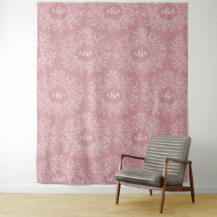 Met de hand getekend monogram roze trouw achtergro wandkleed
