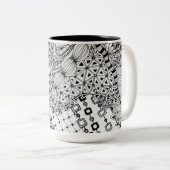 Met de hand getekend zwart-wit model tweekleurige koffiemok (Voorkant rechts)