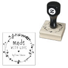 Met de hand getekende bloemenkrans gemaakt met lie