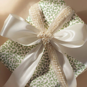 Met de hand getekende ditsy saliegroene madeliefje cadeaupapier