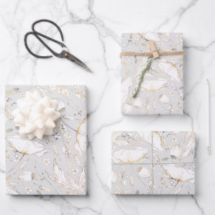 Met de hand getekende gouden wilde bloemen schets  inpakpapier vel