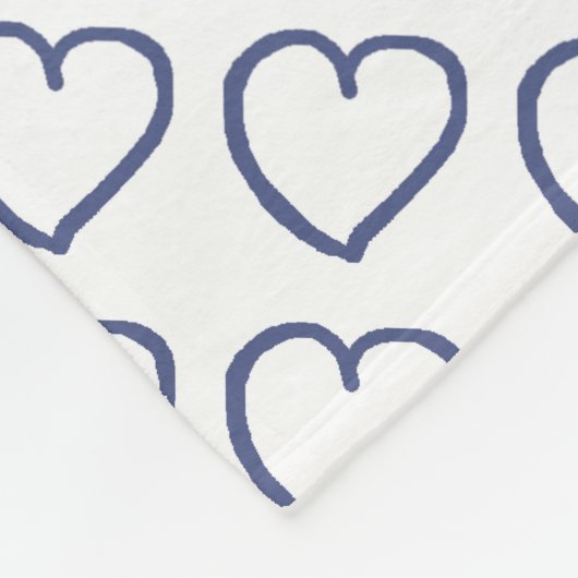 Met de hand getekende harten in donkerblauw op wit fleece deken (Hoek)