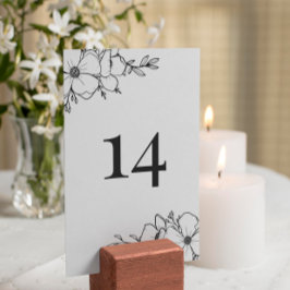 Met de hand getekende houtskool en witte bloemen t kaart
