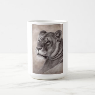 Met de hand getekende leeuwinnenkunst koffiemok