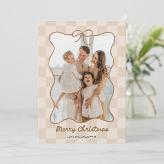 Met de hand getekende neutrale boogframe geruite f feestdagenkaart (Staand voorkant)