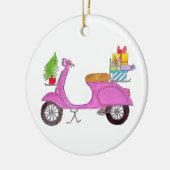 Met de hand getekende retro kerstscooter met cadea keramisch ornament (Links)