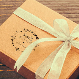 Met de hand getekende wilde bloem, met liefde gema rubberstempel