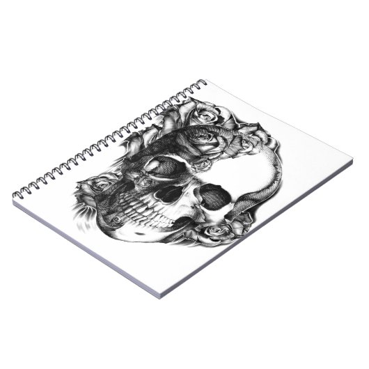 Met de hand getrokken roos schedel in zwart-wit. notitieboek (Linkerzijde)