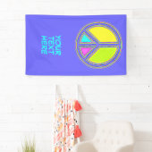 Met de kleuren gevuld PEACE-teken 1 Spandoek (Insitu)