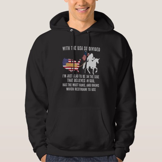 Met de VS zo verdeeld ben ik blij dat ik op de Hoodie (Voorkant)