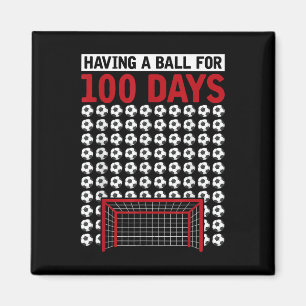 Met een bal voor 100 dagen schoolvoetbal 100th magneet