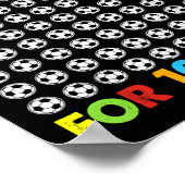 Met een bal voor 100 dagen schoolvoetbal 100th poster (Hoek)