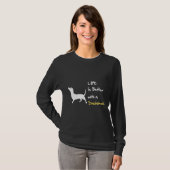 Met een Dachshund T-shirt (Voorkant volledig)