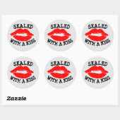 MET EEN KISS, RODE LIPS-STICKERS RONDE STICKER (Vel)