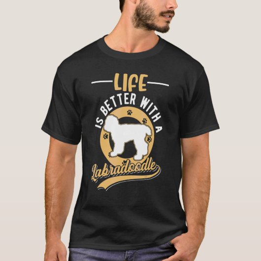 Met een Labradoodle T-shirt (Voorkant)