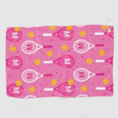 Met een roze monogram en een wit tennisracketpatro golfhanddoek (Horizontaal)
