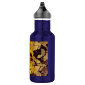 met gele bladeren en waterslogan waterfles (Rechts)