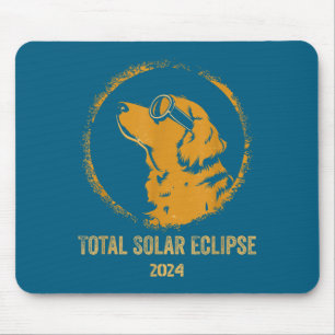 Met grappige totale zonsverduistering Golden Retri Muismat