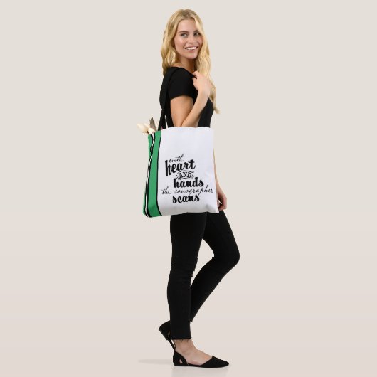 Met hart en handen de Sonographer scans Tote Bag (Op model)