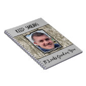 Met het effect Faux grijs hout blijft het glimlach Notitieboek (Rechterzijde)
