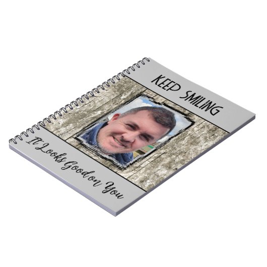 Met het effect Faux grijs hout blijft het glimlach Notitieboek (Linkerzijde)