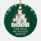 Met het grappige kerstboom voor toiletpapier keramisch ornament (Voorkant)