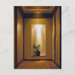 met Japans-stijl interieur en bloem Briefkaart