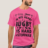 Met Jezus in het hart is hij een onstuitbare rugby T-shirt (Voorkant)