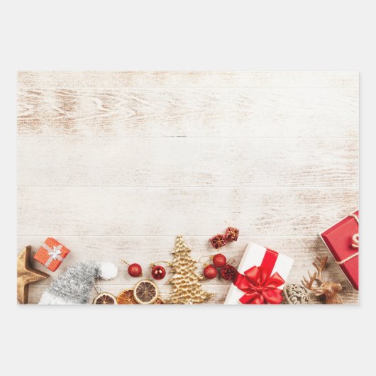 Met kerstmis behandelde items op een Rustige Woode Inpakpapier Vel (Voorkant 2)