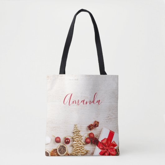 Met kerstmis behandelde items op een Rustige Woode Tote Bag (Voorkant)