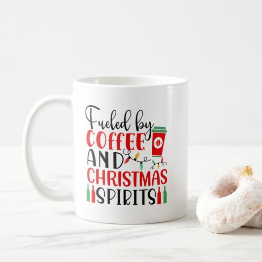 Met koffie en kerstgerei gevoed koffiemok (Met donut)